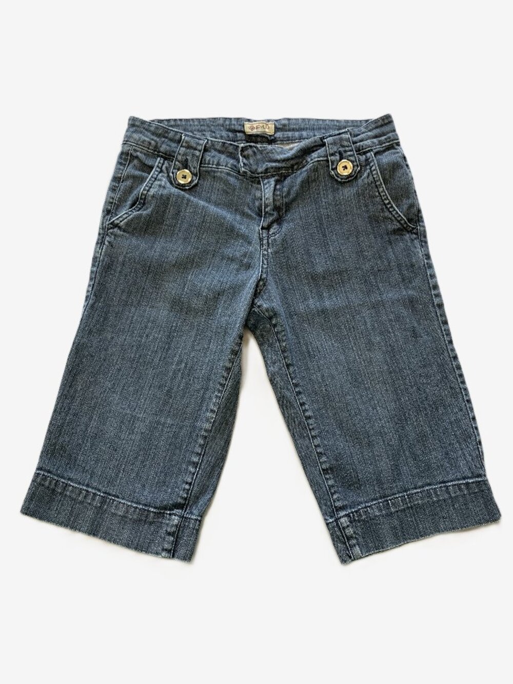 FLYO Women Bermuda Shorts Classic Blue Wash Mid-Rise Wide Leg Size 4